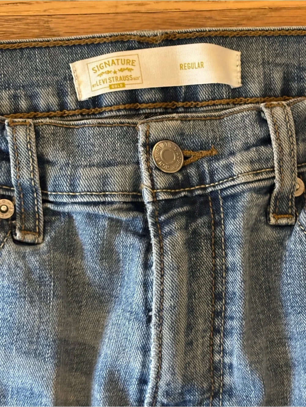 Signature Levi Strauss & Co Regular Fit Mens Jeans 31 x 30 Medium Wash Blue